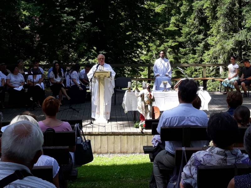 Püspökszentlászló_Szent László napi búcsú (Egyedi).jpg